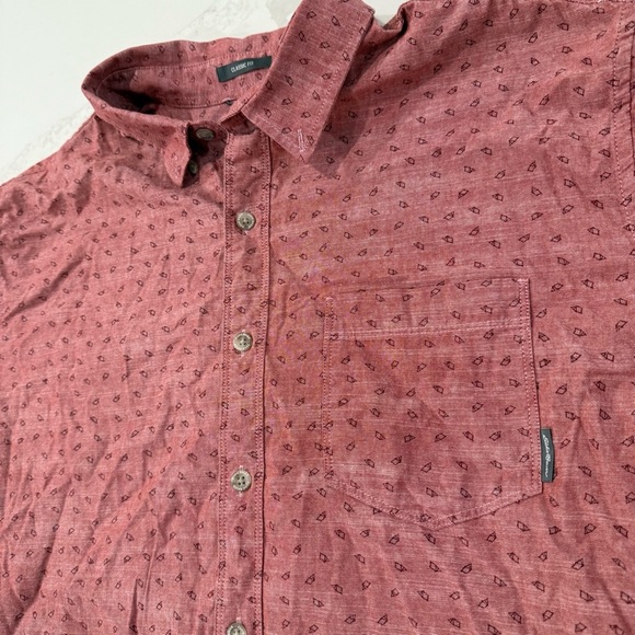 Eddie Bauer Short Sleeve ButtonUp Geometric Print Shirt Mens TXL Classic Fit Red - Picture 3 of 7